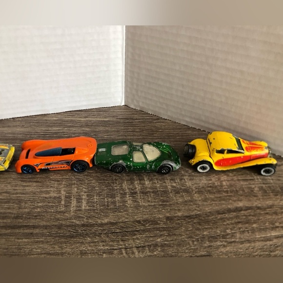 Vintage Assorted Colourful Toy Cars Bundle - Picture 7 of 16